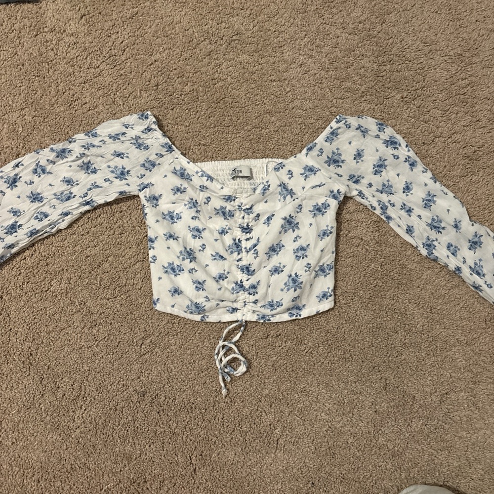 White and blue floral crop top